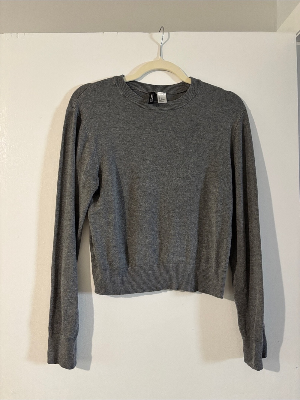H&M Gray Crewneck Sweater